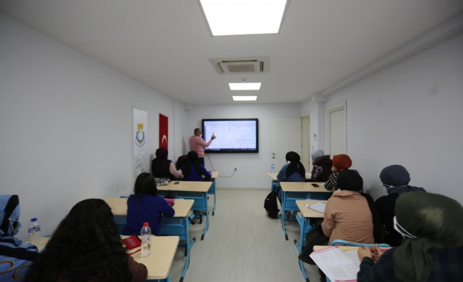 Sınava hazırlanan öğrencilere kurs desteği