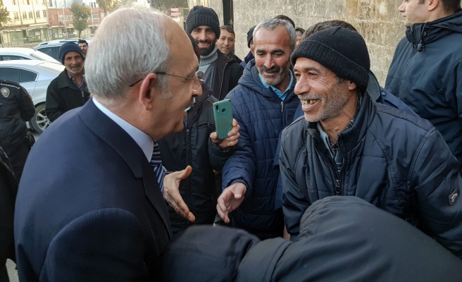 Kılıçdaroğlu, sabahçı kahvesini ziyaret etti