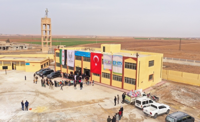 Hamam Türkmen çocukları yenilenen okulla sevindi