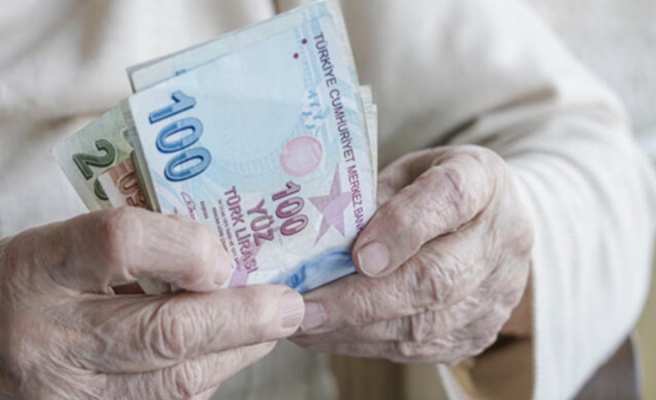 Memur ve emeklinin gözü zamda