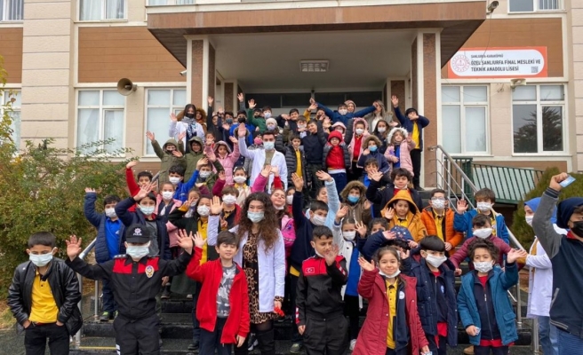 Öğrencilere trafik eğitimi