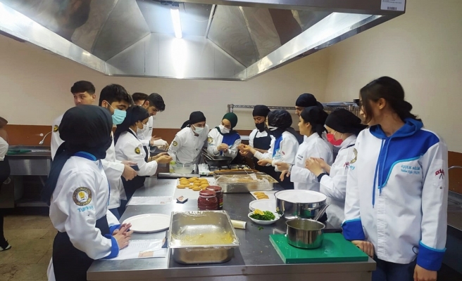 Halfeti MYO’da yöresel yemekler buluşması