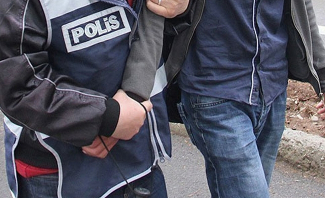 Hırsızlık zanlıları polisten kaçamadı