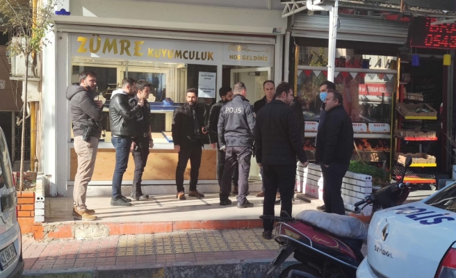 Şanlıurfa'da pompalı tüfekle kuyumcuyu soydular!