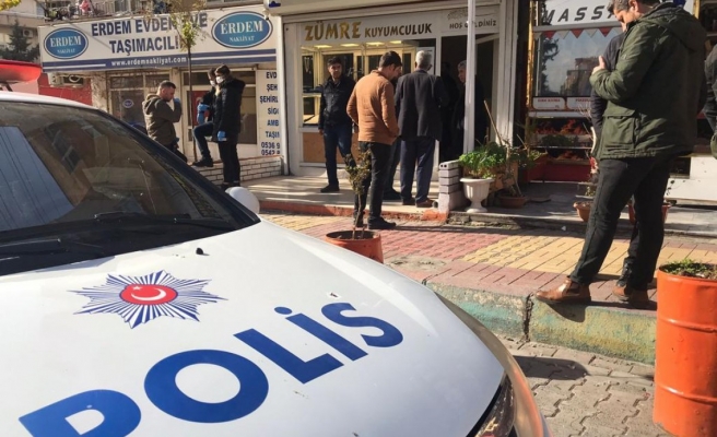 Şanlıurfa'da pompalı tüfekle kuyumcuyu soydular (-EK)