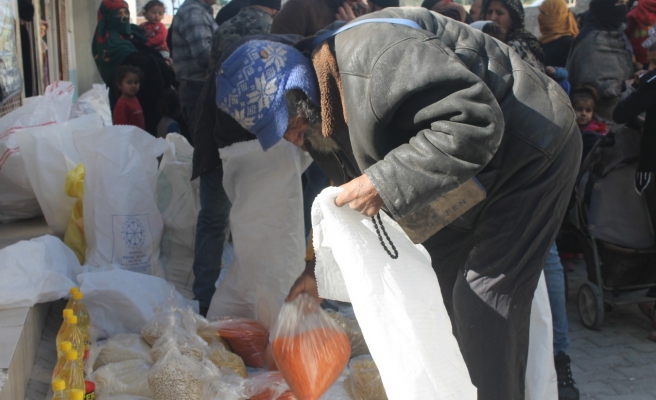 Bin mağdur aileyi sevindirdiler!