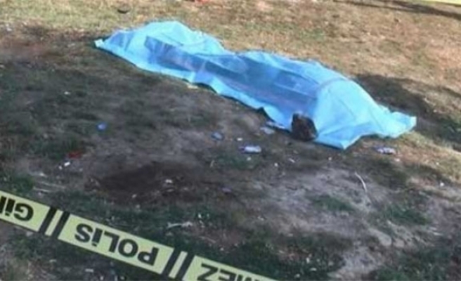 Akçakale'de battaniyeye sarılmış ceset bulundu