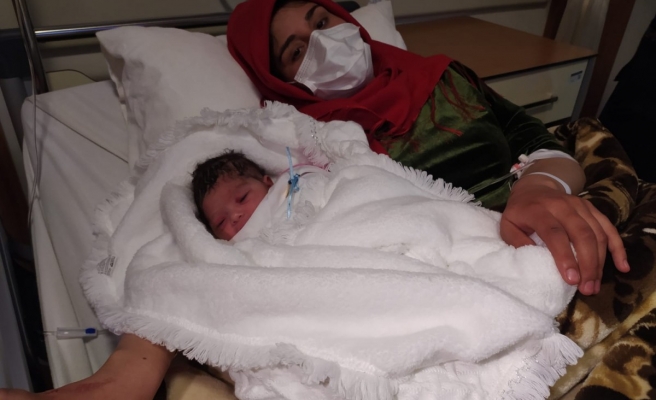 İşte Şanlıurfa'da yeni yılın ilk bebeği!