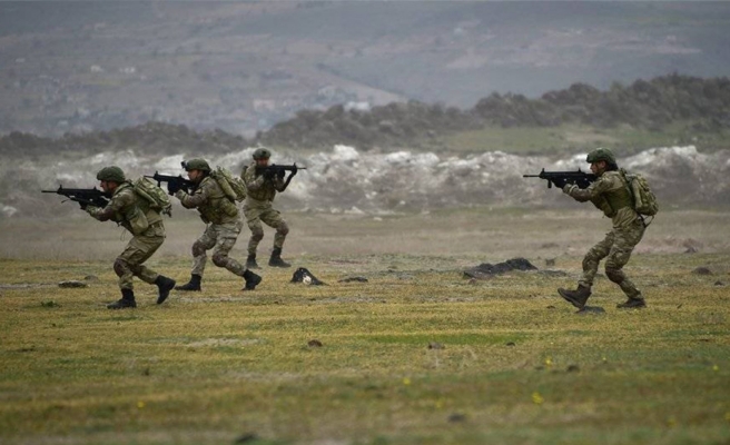 Urfa sınırında teröristlerin sızma girişimi önlendi