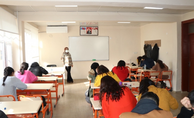 Viranşehirli gençler sınavlara hazırlanıyor