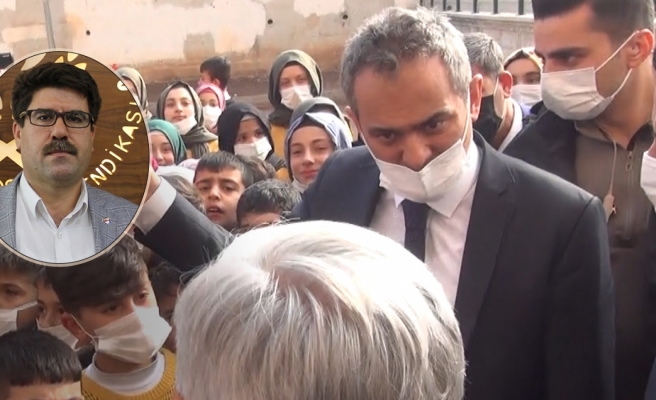 Eğitim-Bir-Sen’den, Bakan Özer’in müdürleri fırçalamasına tepki