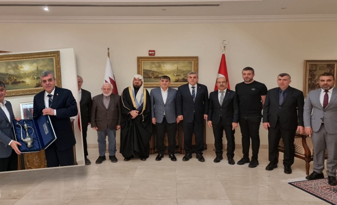 Beyazgül Katar’da Büyükelçi Göksu’yu ziyaret etti