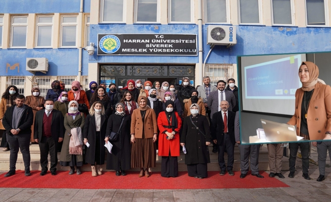 Siverek’te kadınlara dijital medya okuryazarlık eğitimi veriliyor