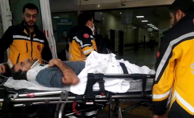 Okula giden öğretmen kaza yaptı