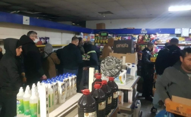 Urfa'da yolda mahsur kalanlara bunu da yaptılar!