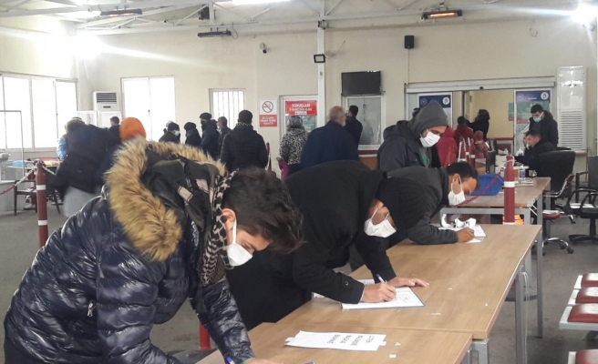 Şanlıurfa’da hastanede PCR testi yoğunluğu