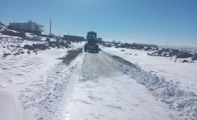 Başkan Ekinci yol açma çalışmalarını inceledi