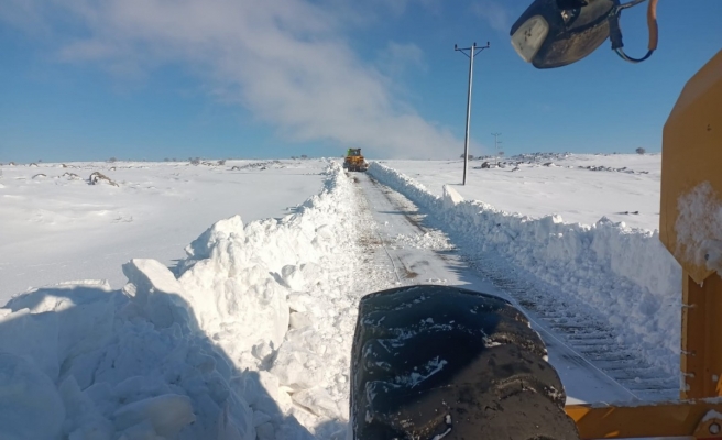 Siverek Belediyesi kar mücadelesini sürdürüyor