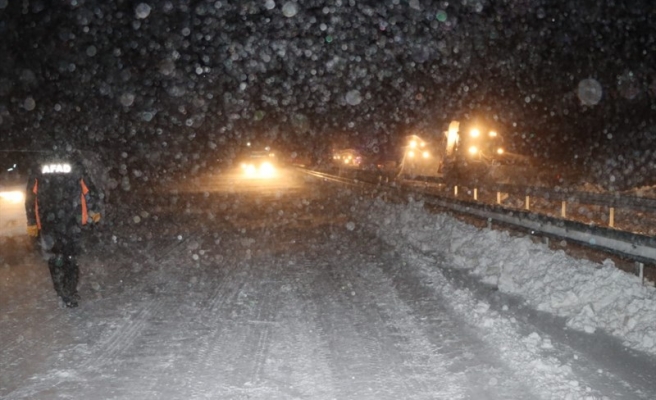 40 mahallede çalışma sürüyor! Şanlıurfa Valiliği'nden yine kar uyarısı