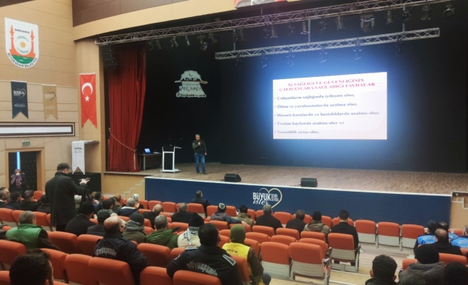 Büyükşehir personelini eğitiyor