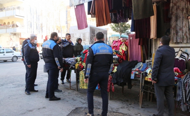 Haliliye’de zabıta kaldırım işgaline müsaade etmiyor