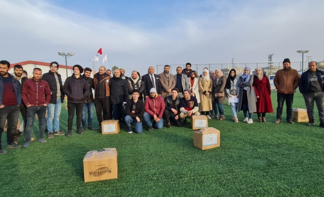 Akçakale’de belediyeden ihtiyaç sahiplerine yardım