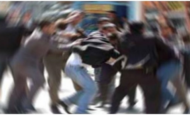 Akçakale’de düğünde bıçaklı kavga: 4 yaralı