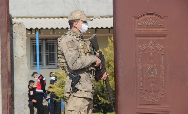 Bozova'da kız kardeşi ve eniştesini öldüren firari jandarma tarafından yakalandı