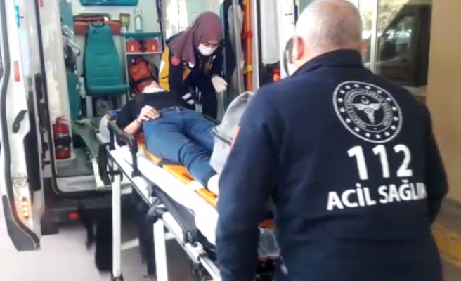 Genç kıza otomobil çarptı!