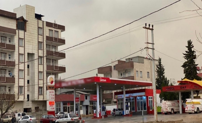 Akçakale’de petrol istasyona silahlı saldırı
