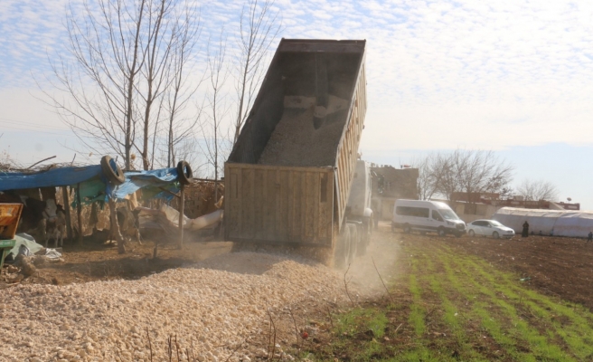 Akçakale kırsalında stabilize yol çalışması