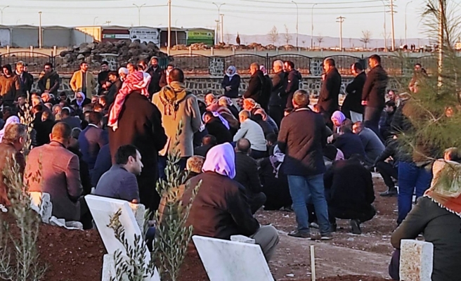 Urfa’da boş arazide gömülü halde bulunmuştu, toprağa verildi