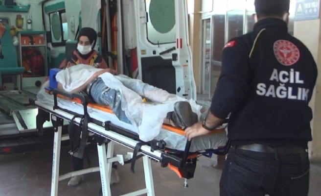 Otomobil ile motosiklet çarpıştı: 3 yaralı