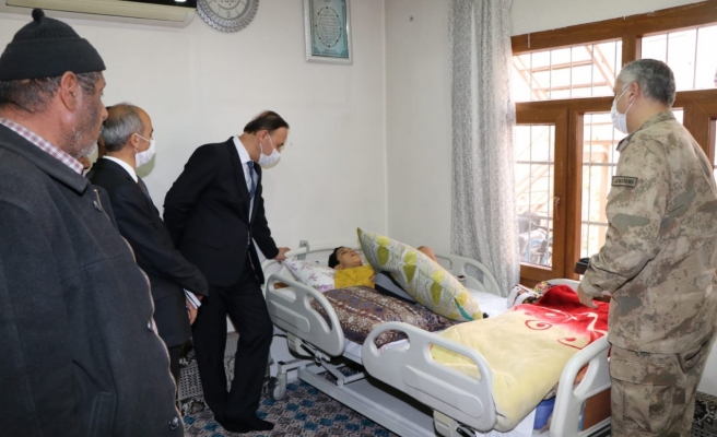 Urfa valisi Urfalı savaş mağdurlarını unutmadı