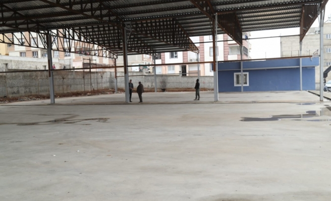 Kuş, semt pazarı yapımını inceledi