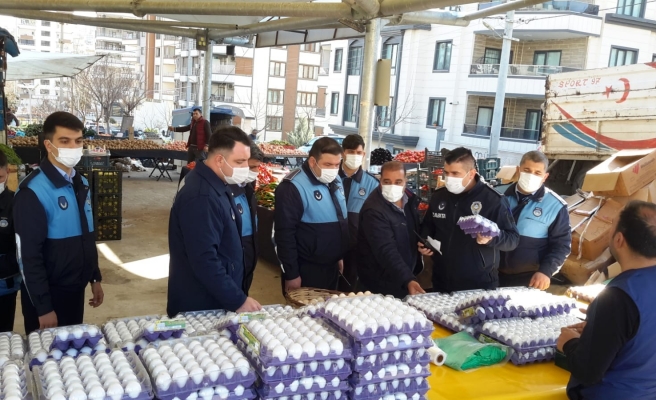 Urfa'da zabıta semt pazarlarını denetledi