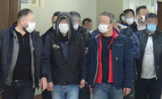 Narkotikten zehir tacirlerine şok baskın! 10 gözaltı