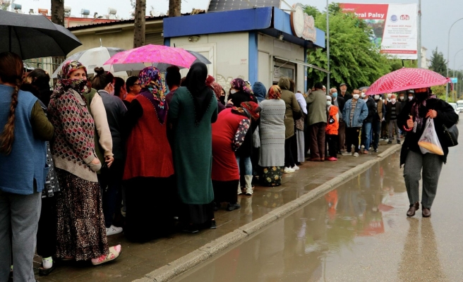 Son ankete göre ekonomik kriz ülkedeki en büyük sorun