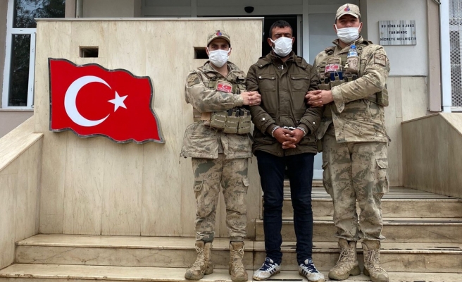 Çifte suçtan aranan zanlı yakalandı