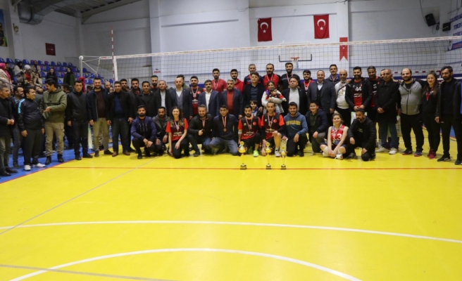Viranşehir’de voleybol turnuvası şampiyon belli oldu