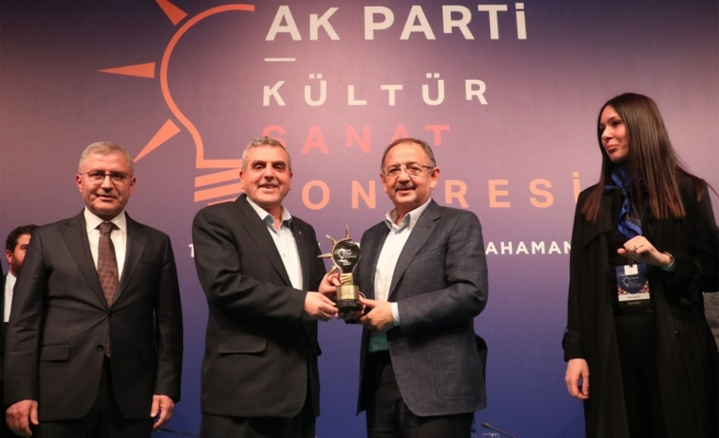 Özhaseki'den Şanlıurfa Büyükşehir Belediyesi'ne ödül