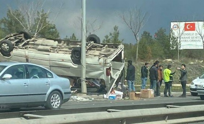 Şanlıurfa’da minibüs takla attı!