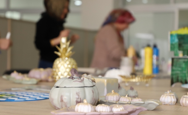 Karaköprü’de kadınlar zamanını kurslarda değerlendiriyor