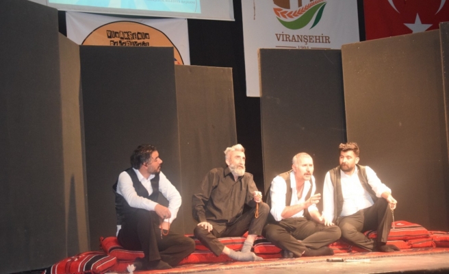 Viranşehir’de ‘Bir Zamanlar Urfa’ oyunu sahnelendi