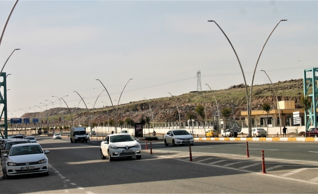 Şanlıurfa’da üst geçit projesinin ayakları yükseliyor