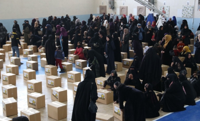 Şanlıurfa'da bin aileye Ramazan öncesi gıda yardımı