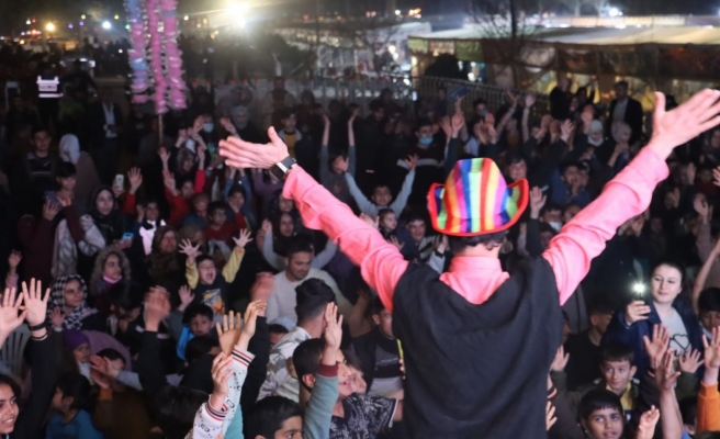 İftar sonrası Urfalıların adresi Ramazan Sokağı oldu