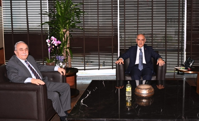 Eski bakan Fakıbaba'dan yeni bakana ziyaret