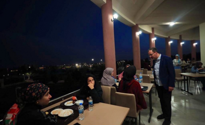 Bakan Kasapoğlu gençlerle buluştu