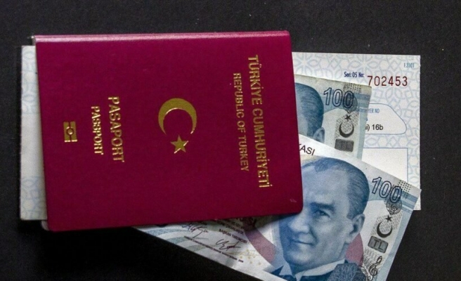 Kanun teklifi TBMM’de! Gençler, pasaport harcı,  yurt dışına çıkış harcı ödemeyecekler